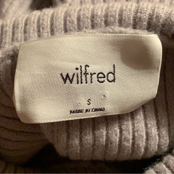 Aritzia Wilfred Cropped Turtleneck - Picture 5 of 7